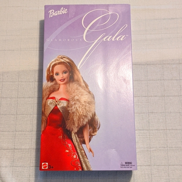 Barbie Glamorous Gala 2003 Doll New in Box - Picture 4 of 7